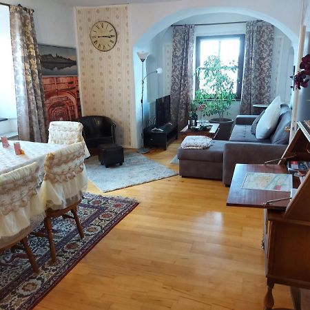 Schloss Weichs Zu Regensburg Mit 2Schlafzimmer Parkplatz Internet 75Qm Zentrum Екстериор снимка
