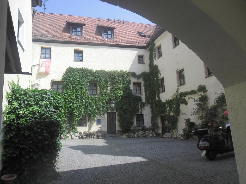 Schloss Weichs Zu Regensburg Mit 2Schlafzimmer Parkplatz Internet 75Qm Zentrum Екстериор снимка